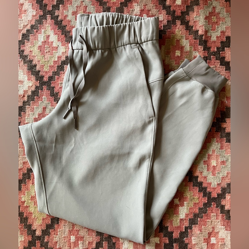 Lululemon joggers